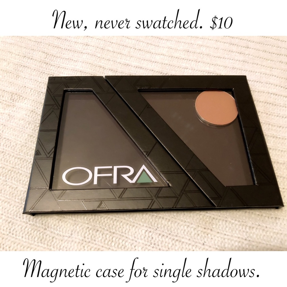 Fora Cosmetics Pop-Up Pallete, With Blush.
